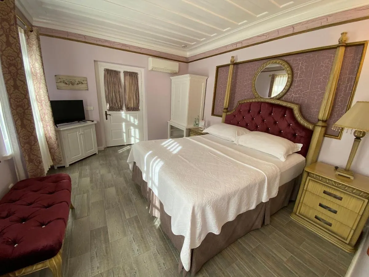 Lola 38 Hotel Foca Turkey
