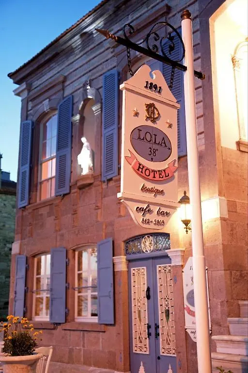 Lola 38 Hotel Foca
