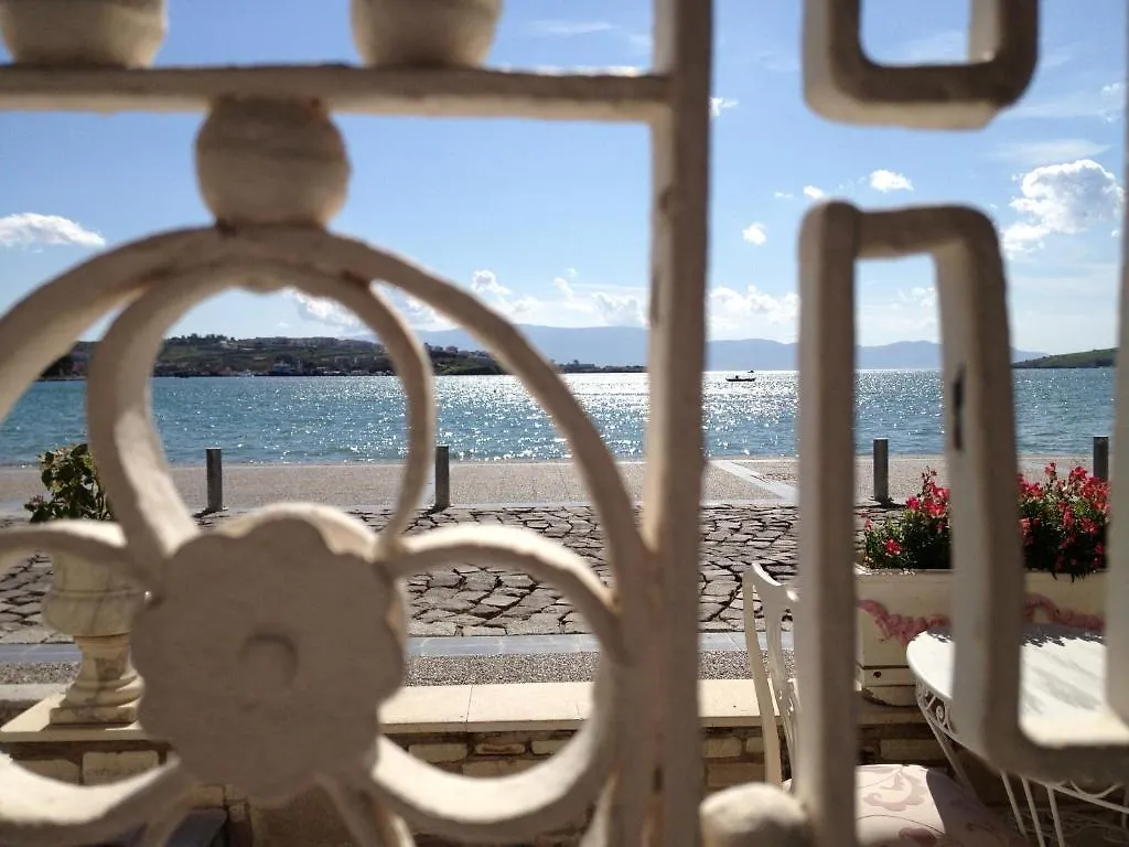 Lola 38 Hotel Foca