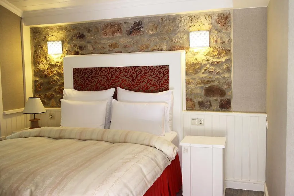 Lola 38 Hotel Foca