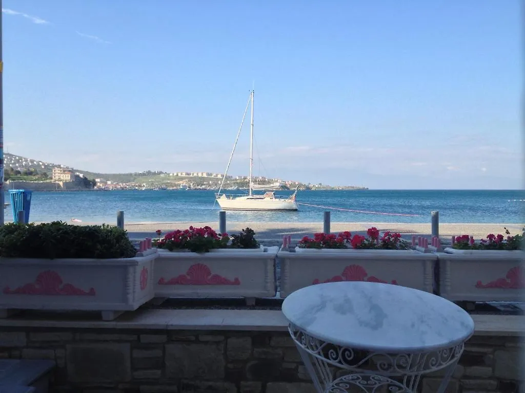 Lola 38 Hotel Foca Turkey