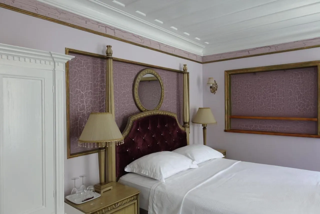 Lola 38 Hotel Foca